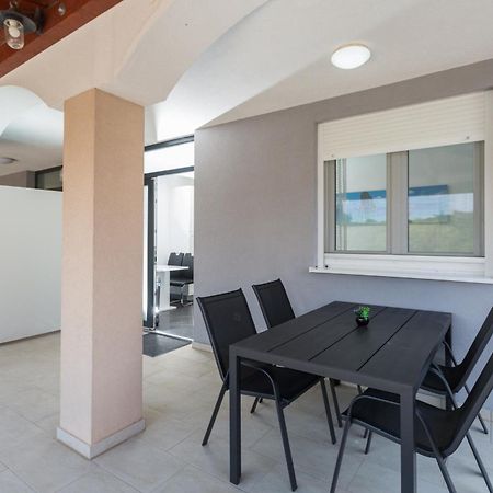 Apartments Adriana Pula Cameră foto